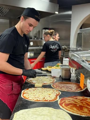 Illustrated pizza kitchen atmosphere